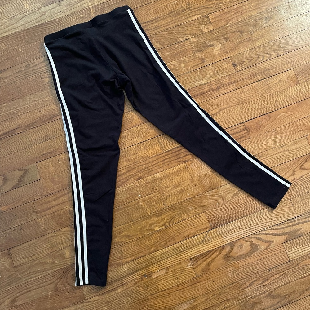 Adidas Black Leggings MUST GO - Picture 2 of 4